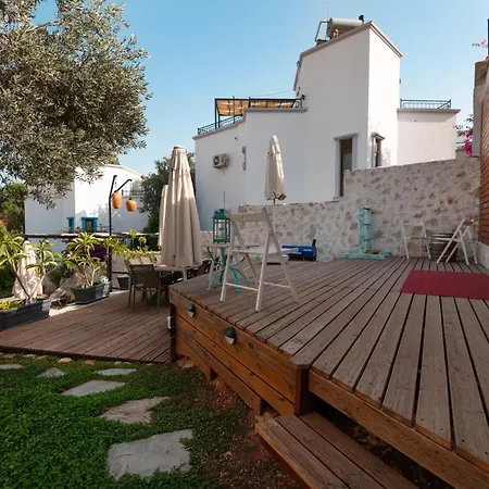 Caretta In - Sleeps 6 - Private Pool Villa