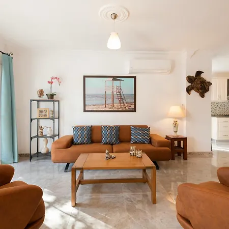 Caretta In - Sleeps 6 - Private Pool Villa *