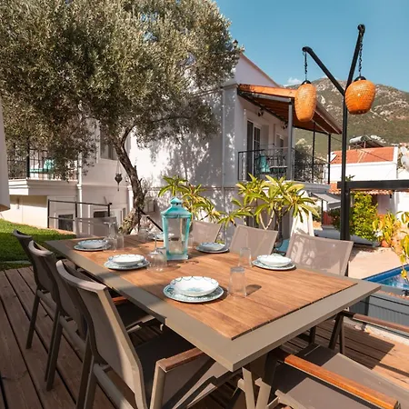 Caretta In - Sleeps 6 - Private Pool Villa