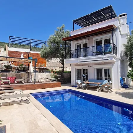 Villa Caretta In - Sleeps 6 - Private Pool Kalkan